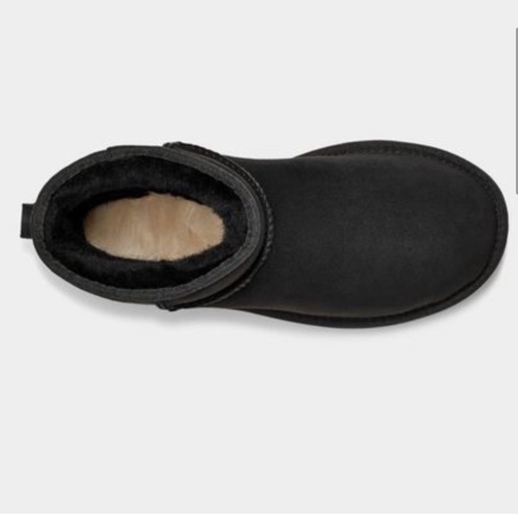 UGG Classic Mini II Genuine Shearling Lined Boot, BLACK SIZE 6 US   0398 - Picture 3 of 12